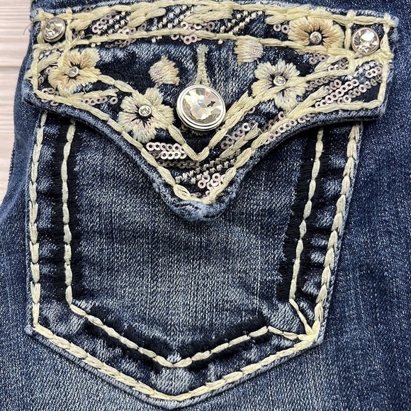 Vigoss The New York Capri Mid Rise Size 1/2 - Picture 14 of 16